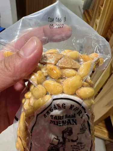 IndoSedap Roasted Garlic Peanut (Kacang Kapri Bali) 300g x2 Twin Pack | Authentic Indonesian Crunchy Snack photo review